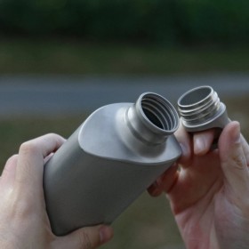 Titánium palack slim 600 ml