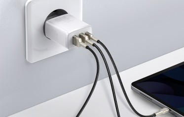 Baseus hálózati adapter USB-C + 2x USB-A (30W)