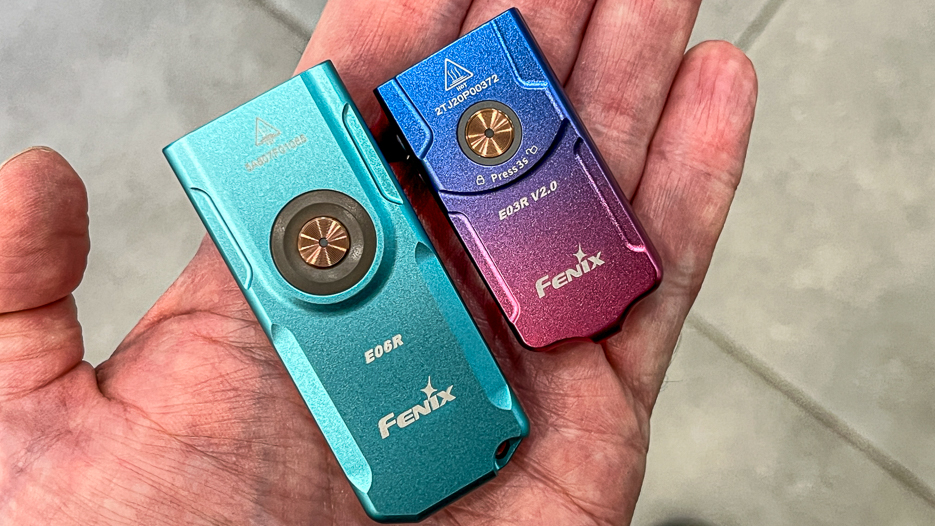 Az új Fenix E06R és a kisebb, bevált Fenix E03R V2.0